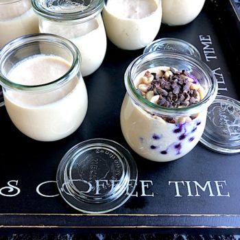 Dlaczego warto robić roślinny jogurt na mleku sojowym?
