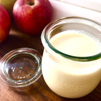5 powodów, dla których warto samodzielnie robić roślinny jogurt